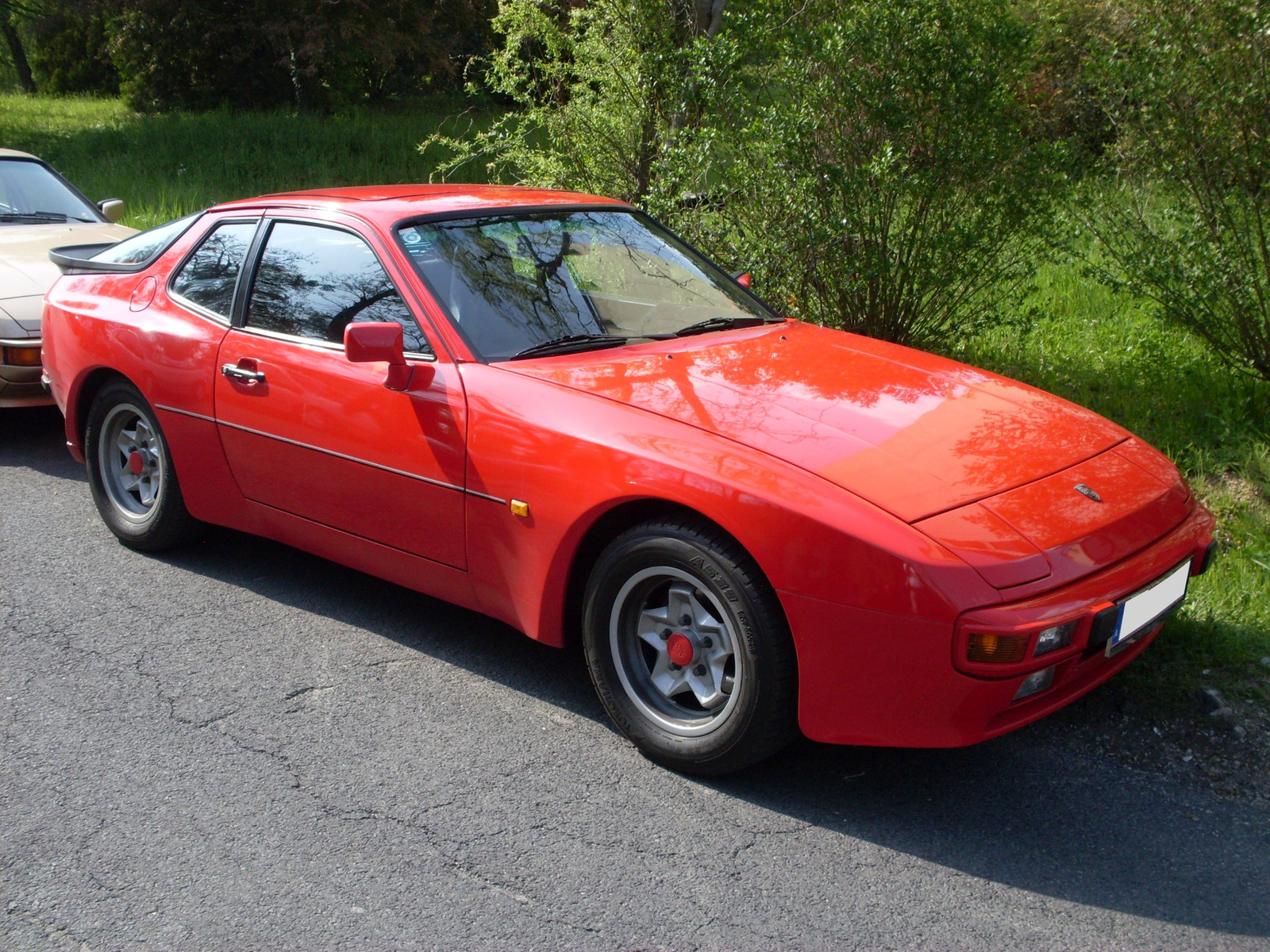 Porsche 944