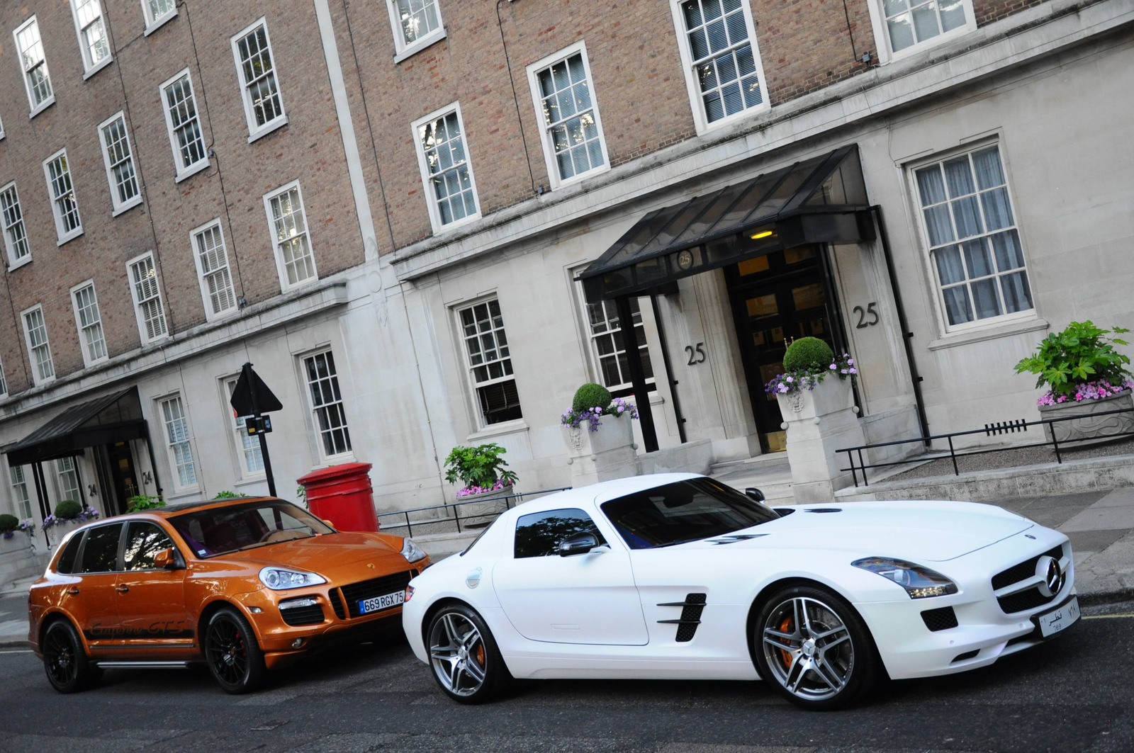 Mercedes SLS