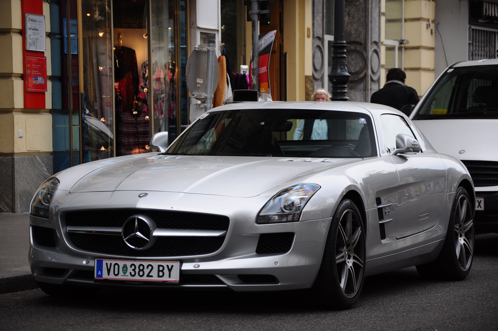 Mercedes SLS