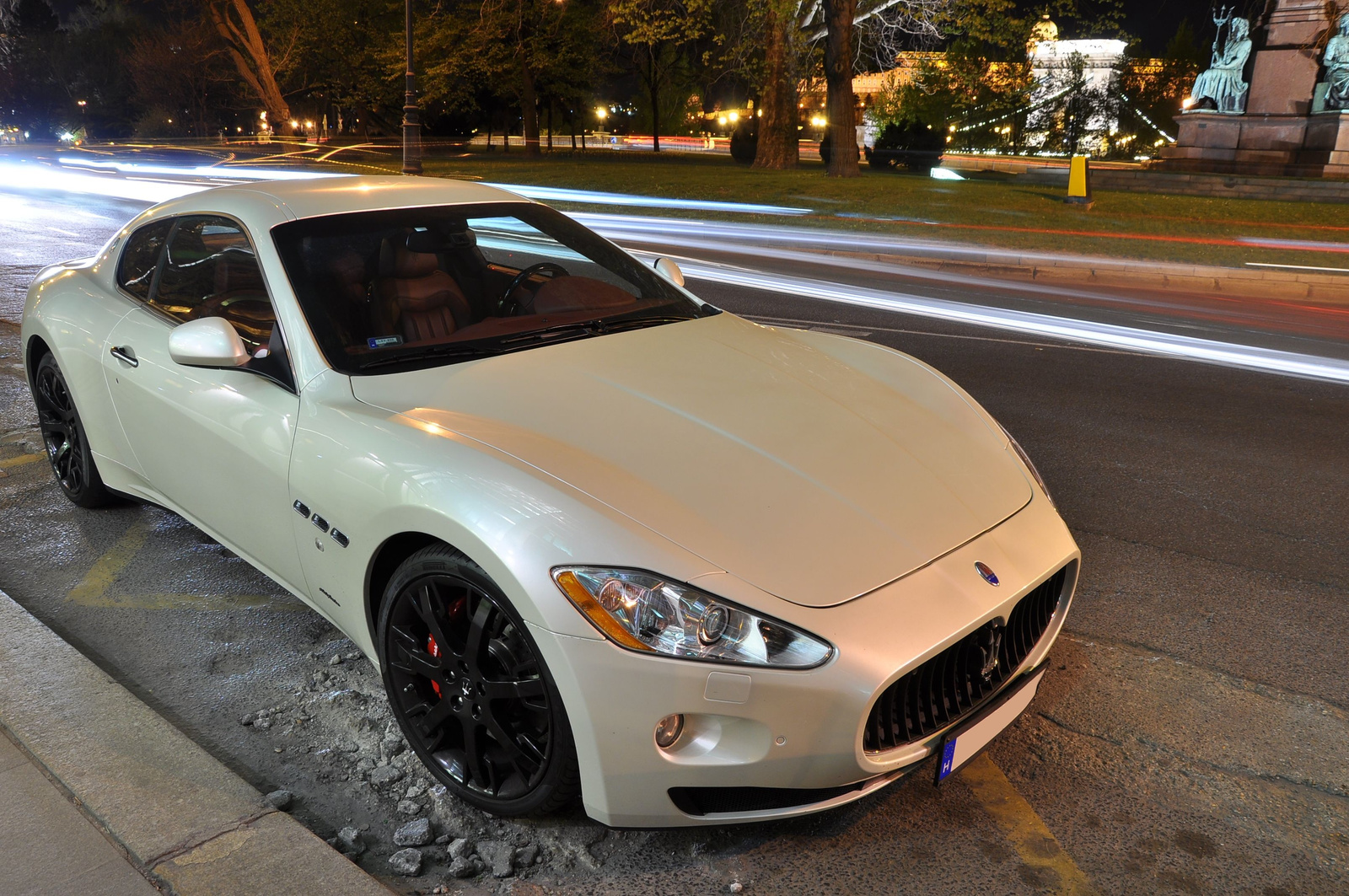 Maserati GranTurismo S Automatic 025