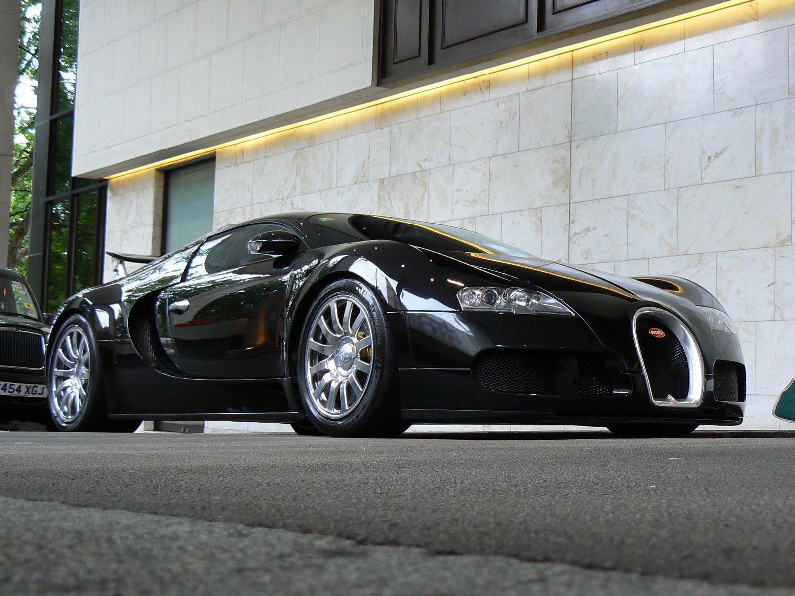 (4) Bugatti Veyron