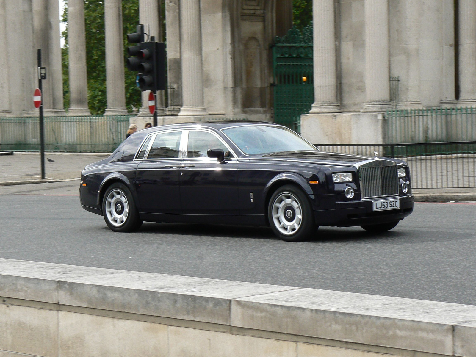 (5) Rolls-Royce Phantom