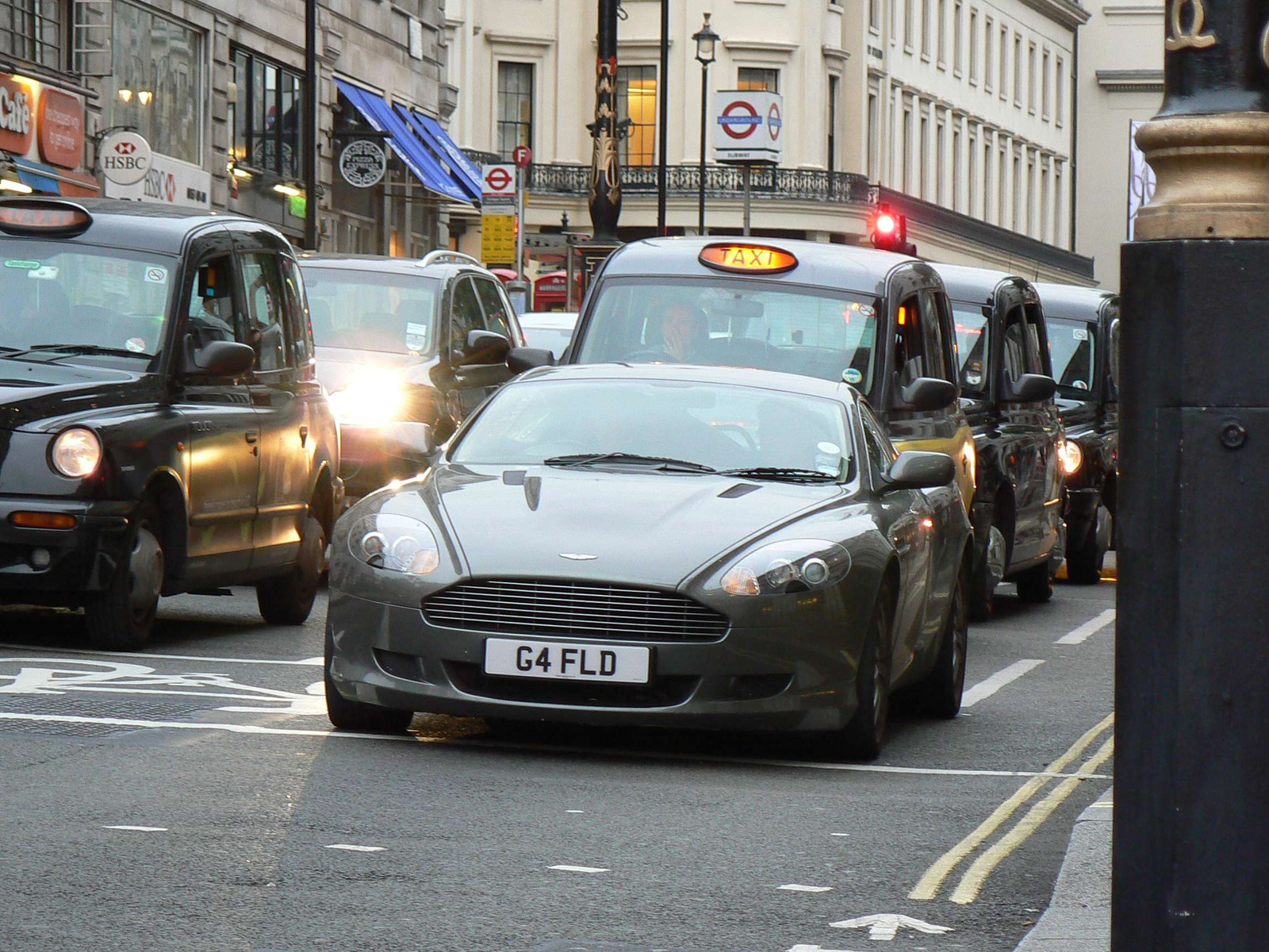 (7) Aston Martin DB9