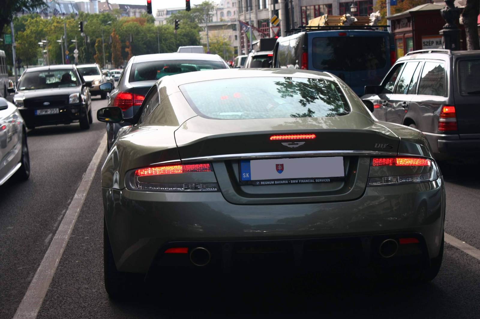 Aston Martin DBS 013