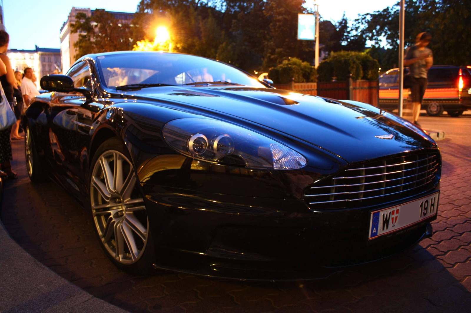 Aston Martin DBS 010