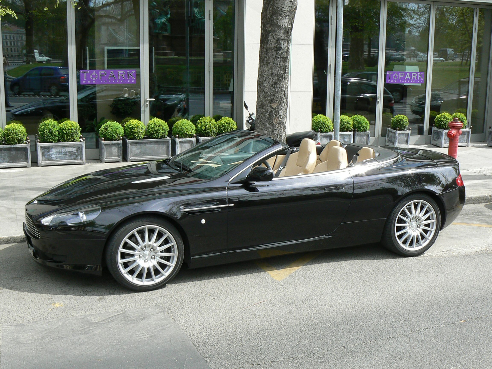 Aston Martin DB9 Volante 039