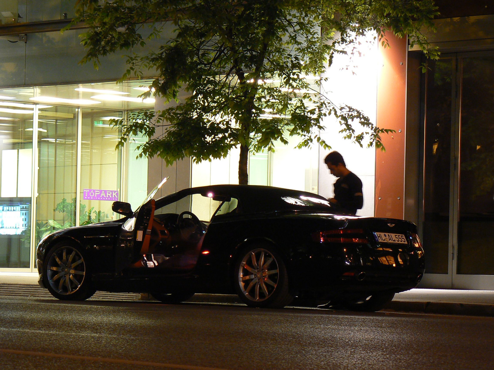 Aston Martin DB9 Volante 056