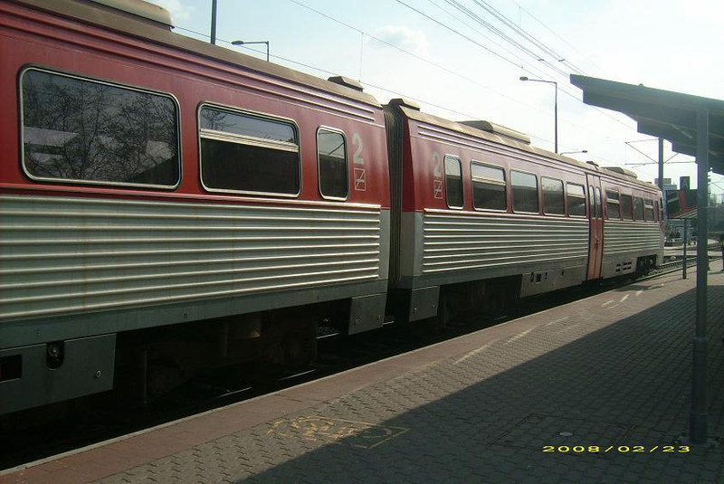 Vonat 018
