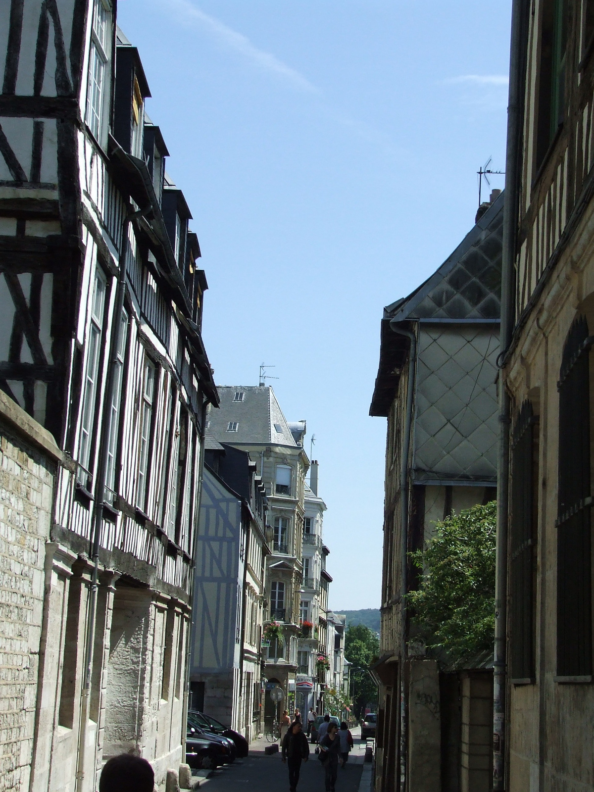 4. nap Rouen