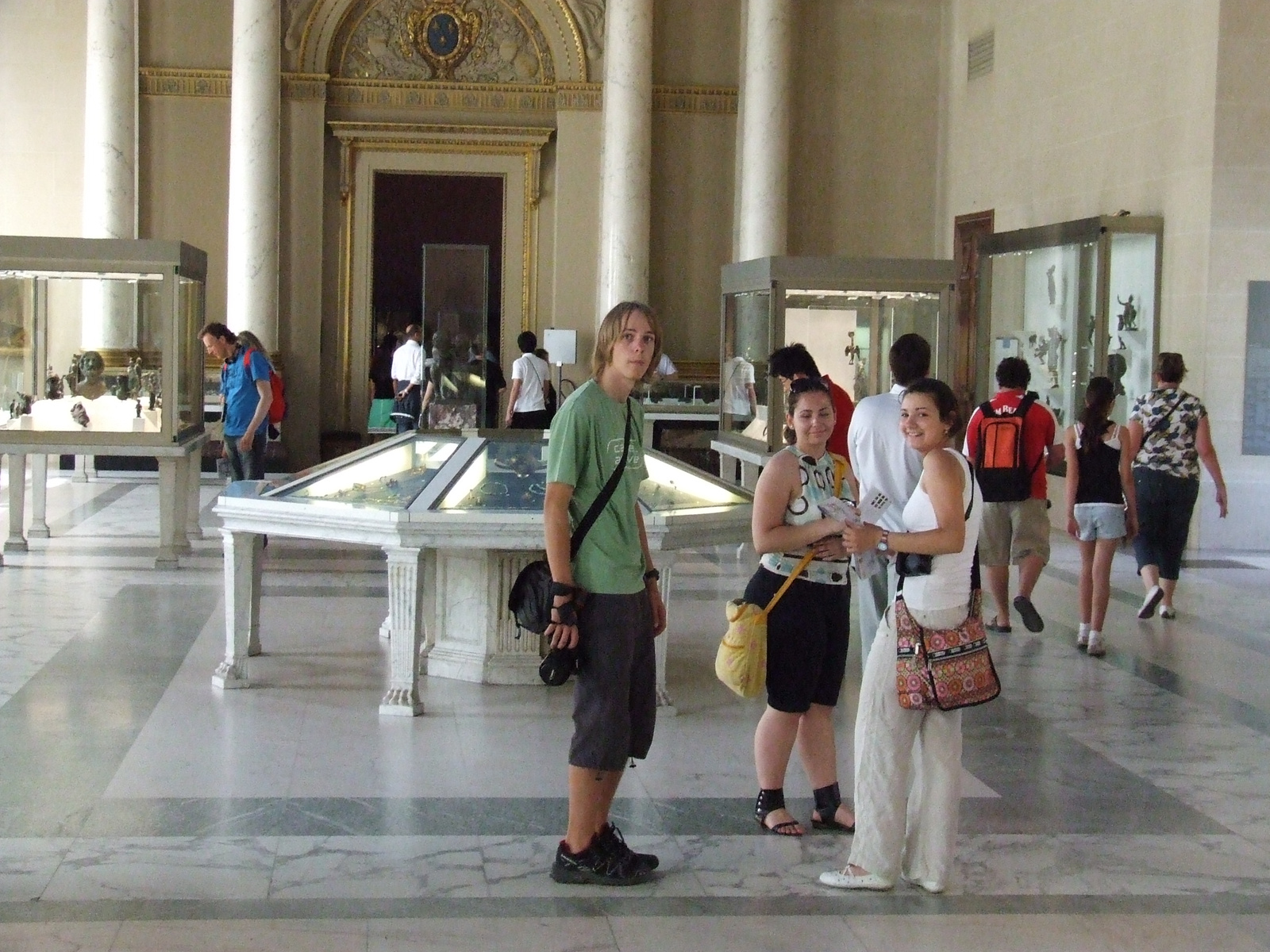 7. nap Louvre