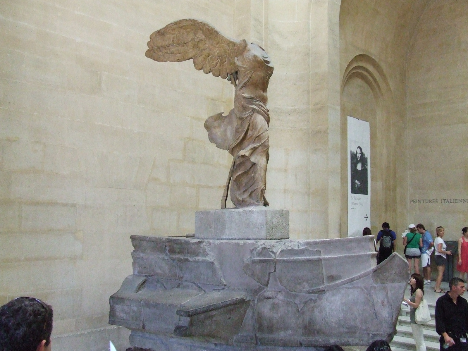 7. nap Louvre