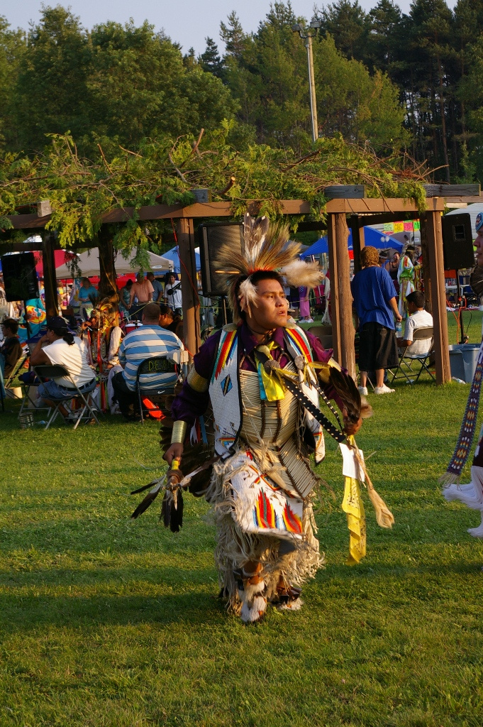 Powwow indiántánc