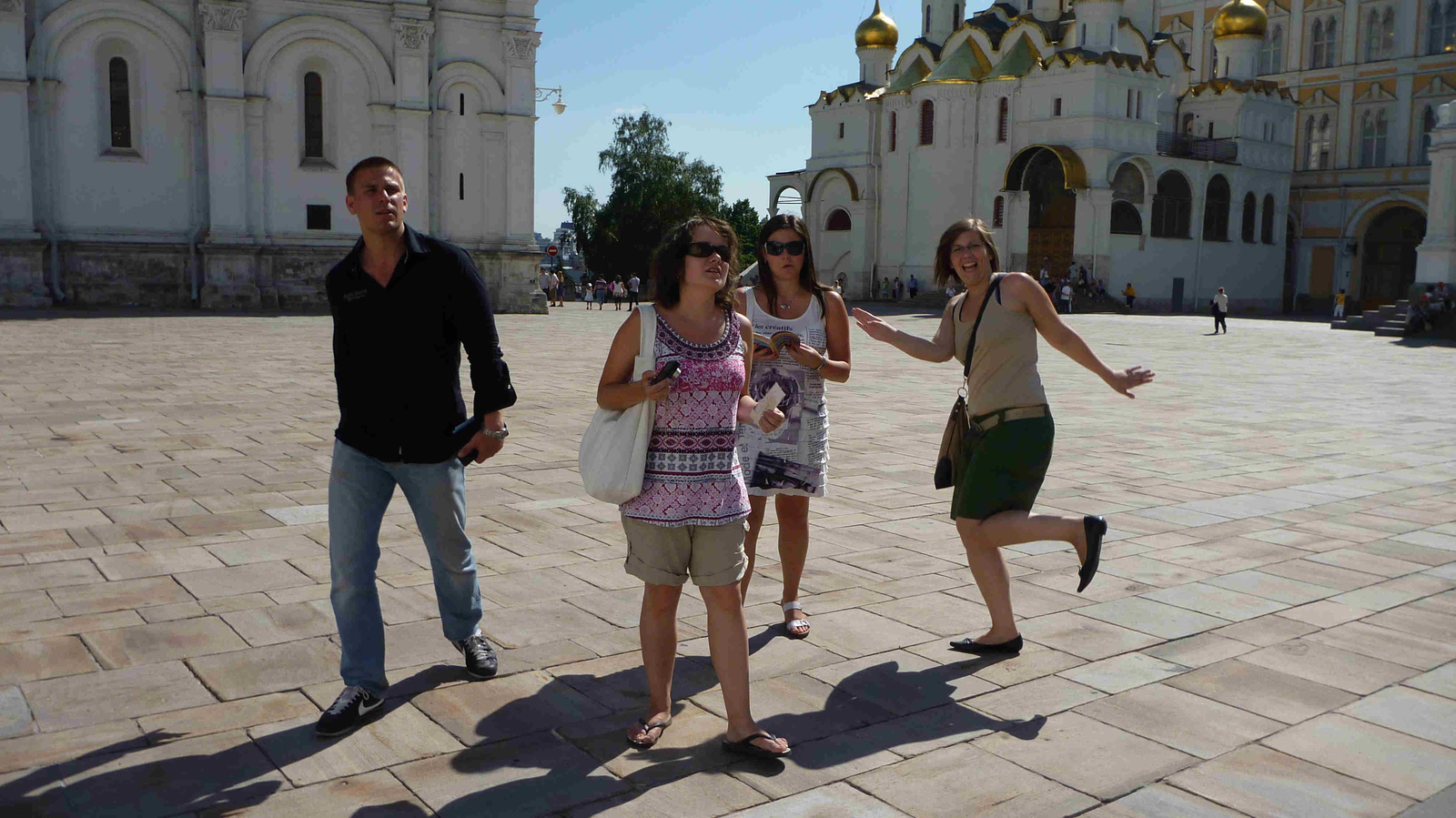 Milán, Viki, Kriszta, Anna Kreml