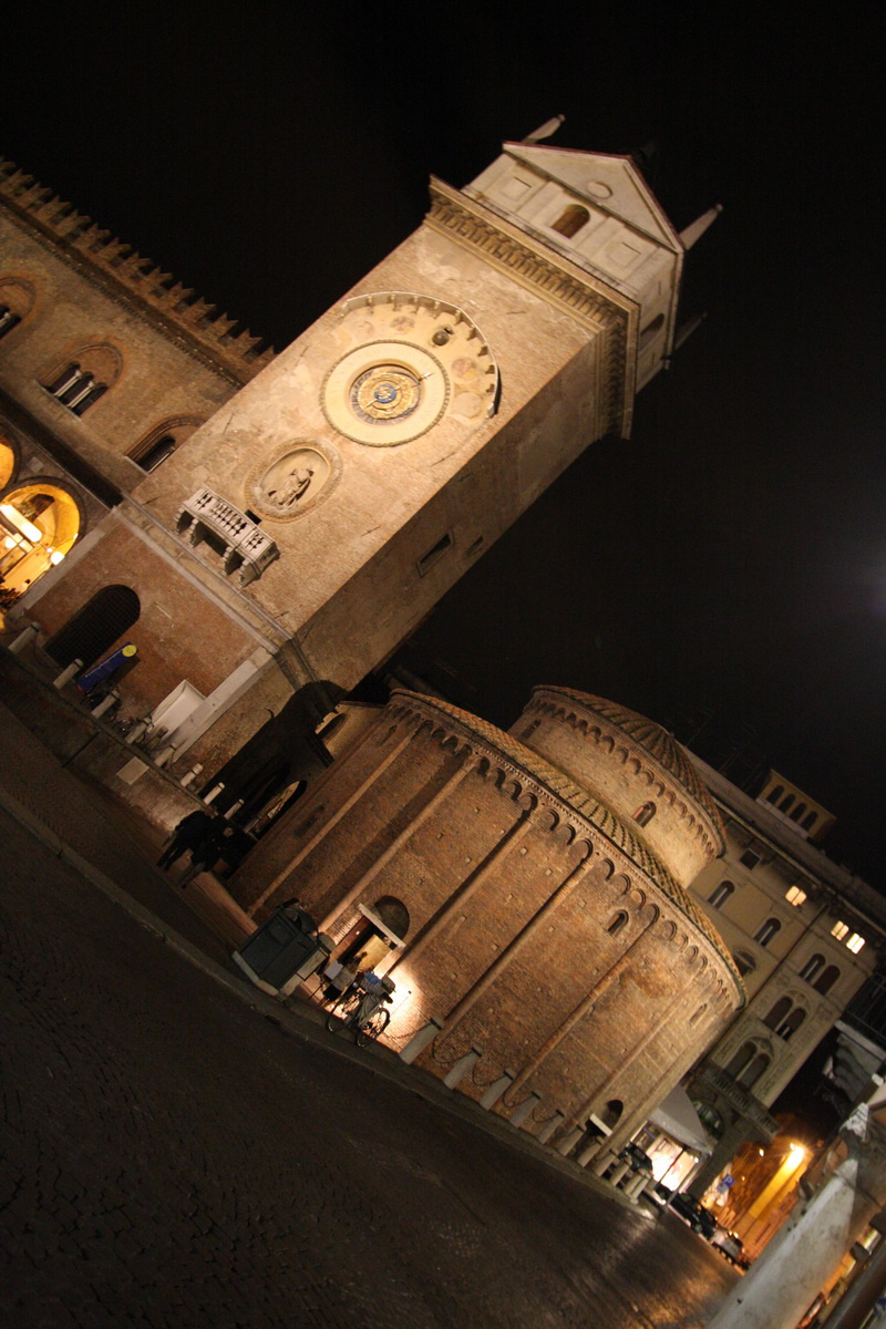 Mantova by night