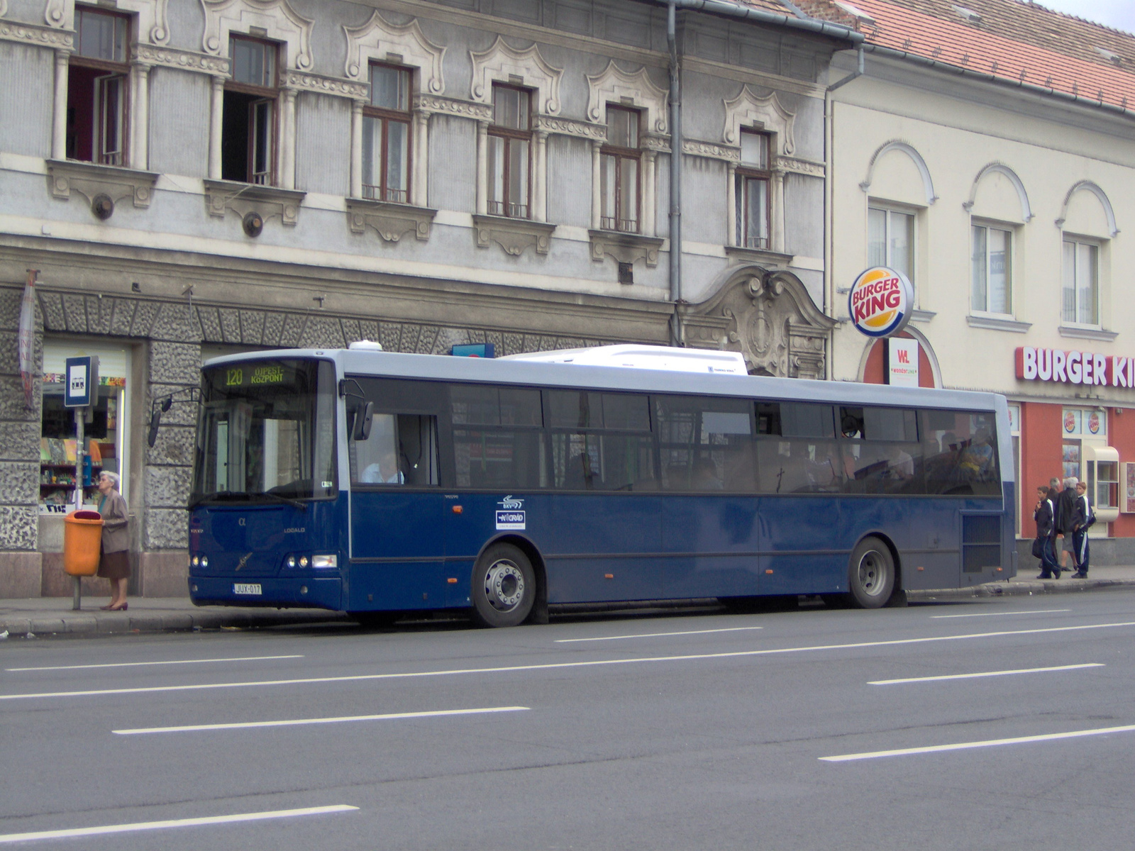 Busz JUX-017-Újpest-Központ