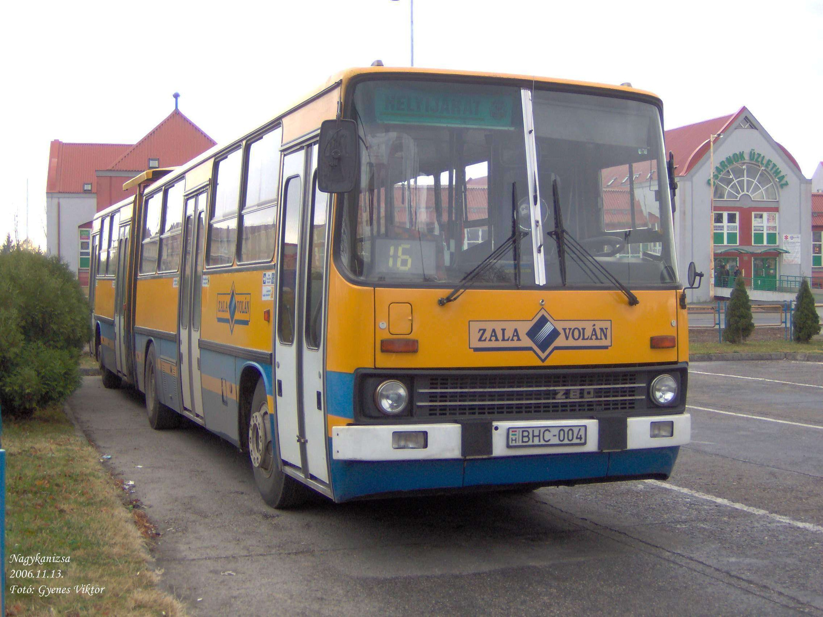 Ikarus 280-BHC-004 3