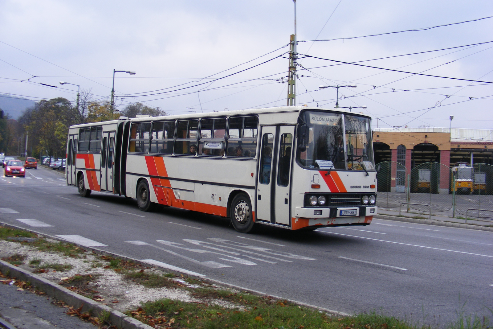 Ikarus 280-JOY-391