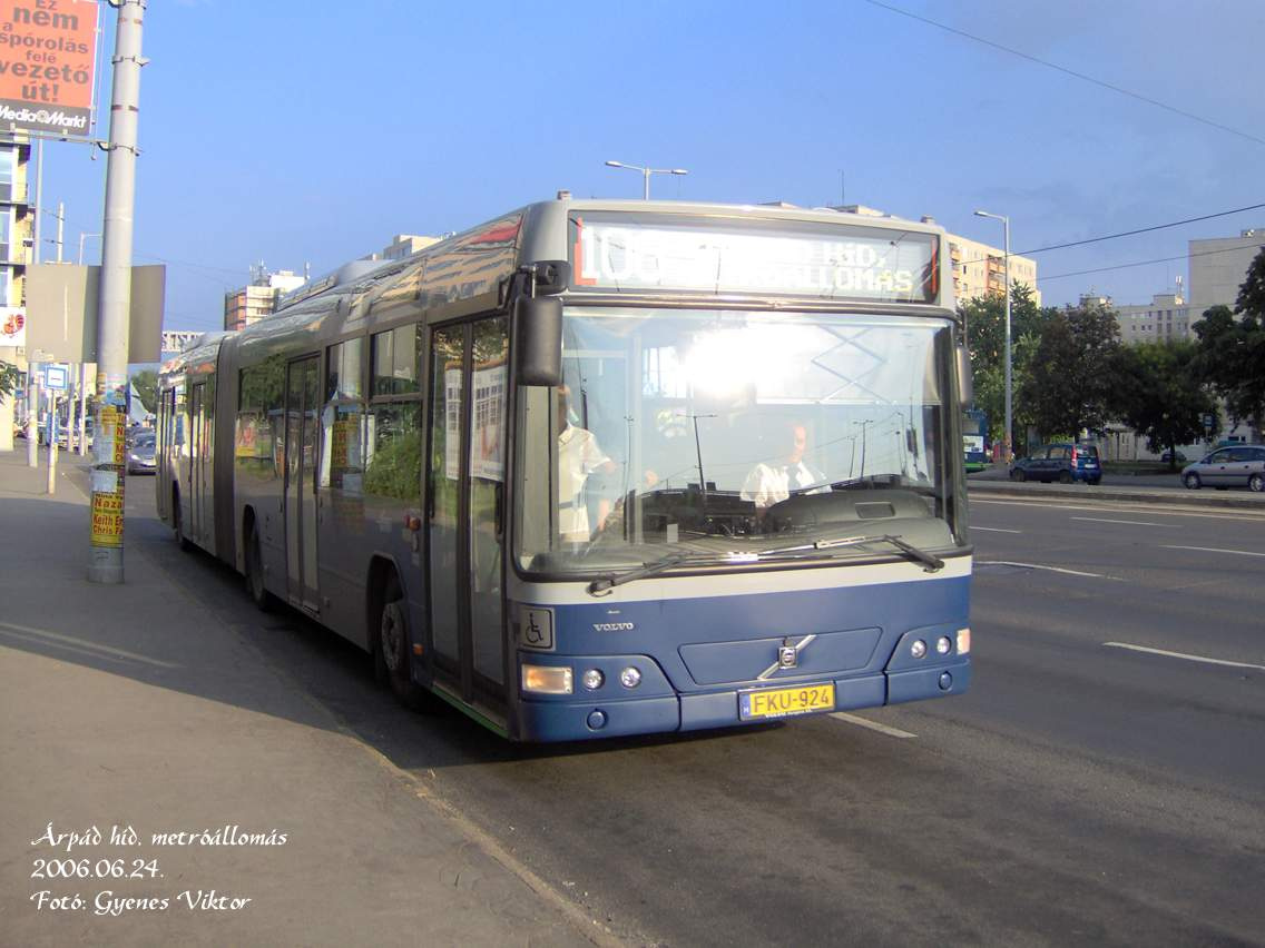 Busz FKU-924-Mónika 1