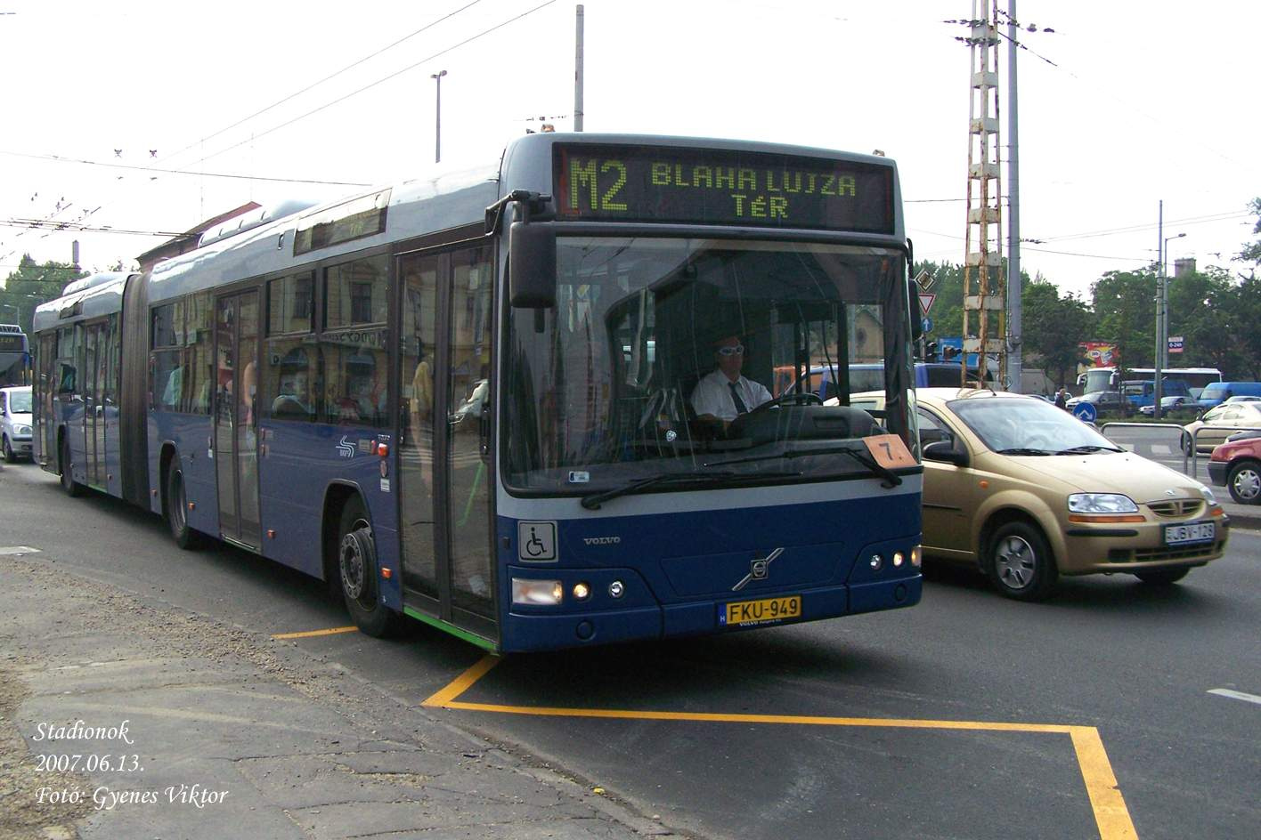 Busz FKU-949 2