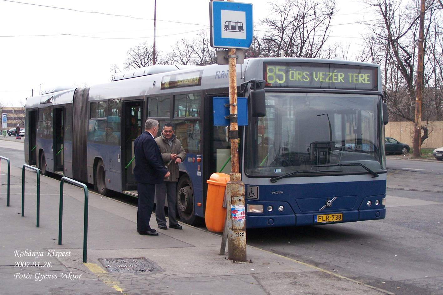 Busz FLR-738