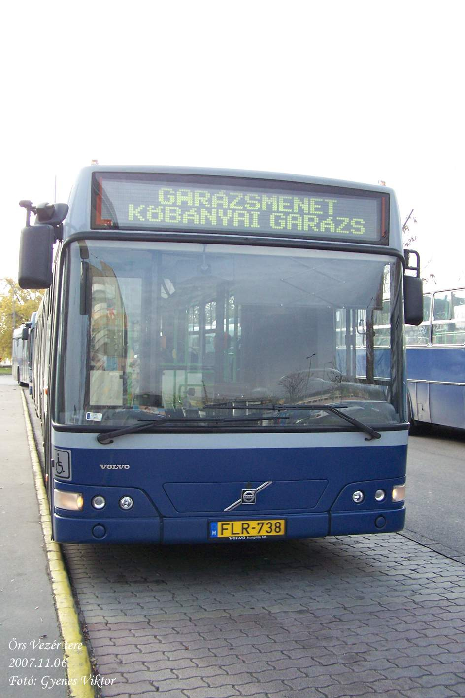 Busz FLR-738 1