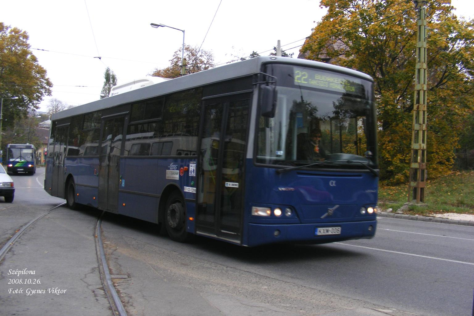 Busz KXM-006 3