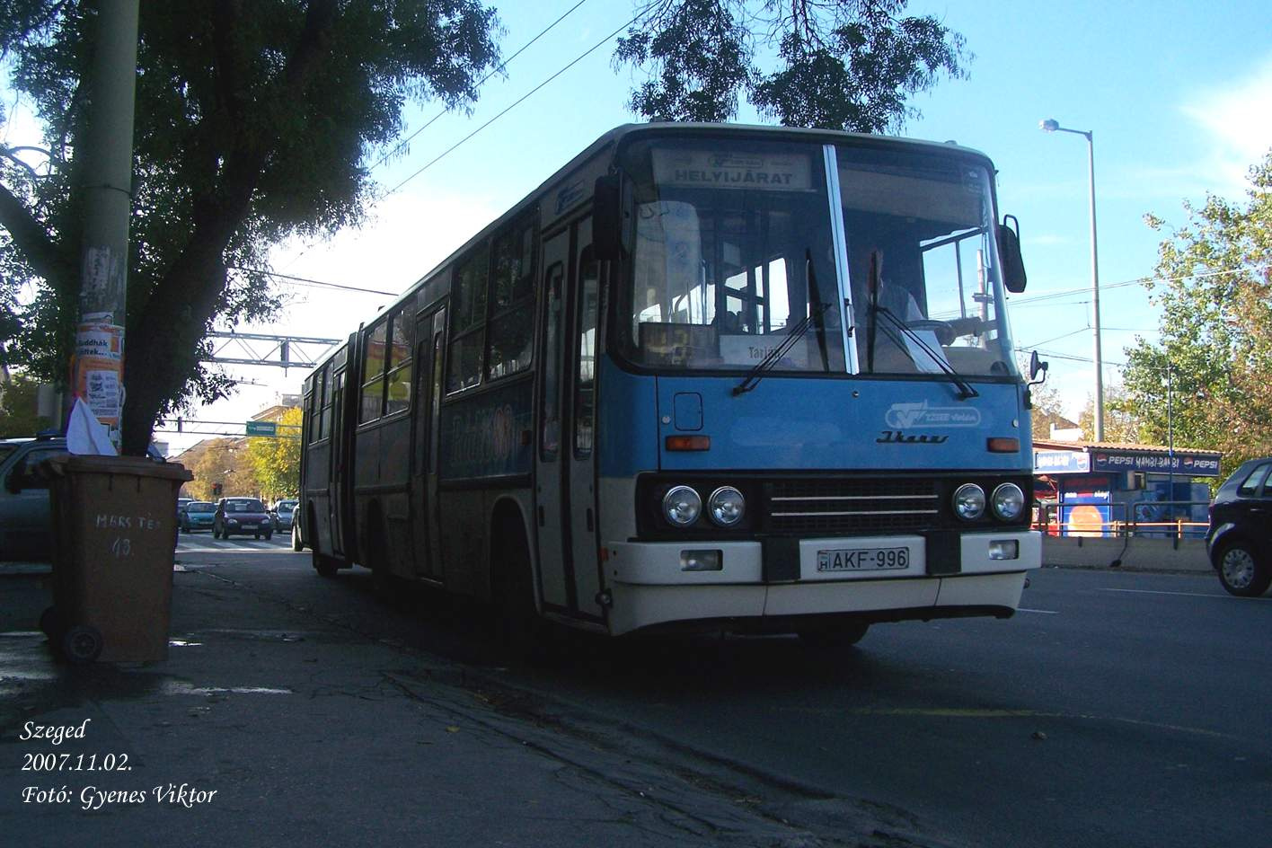 Ikarus 280-AKF-996