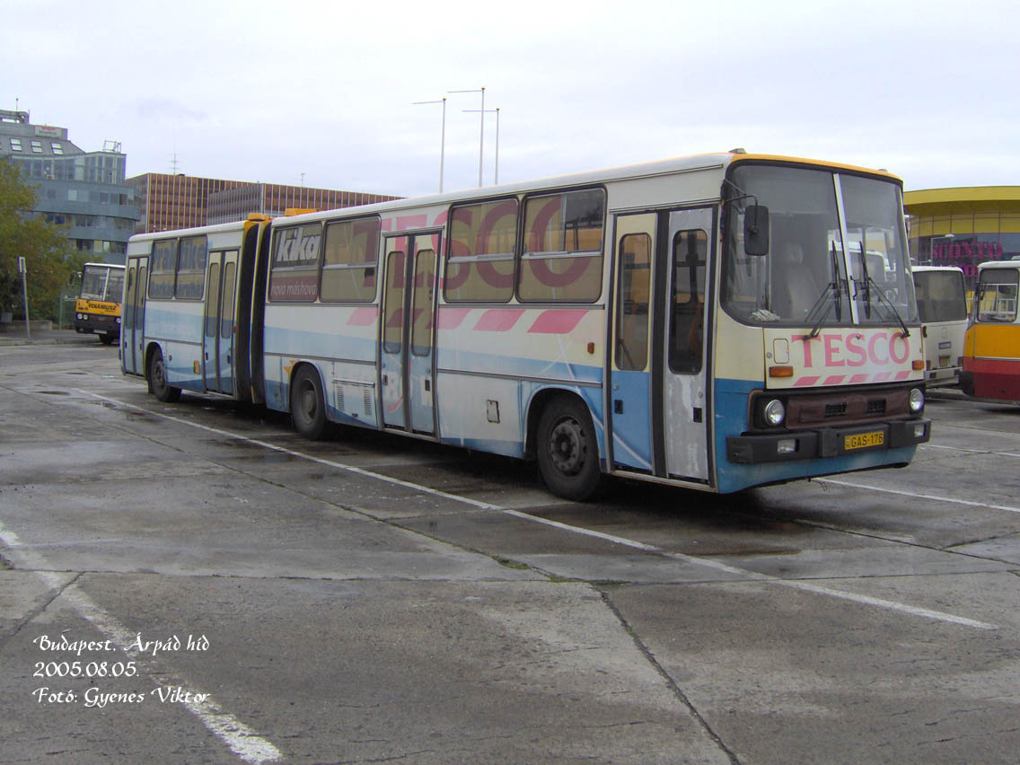 Ikarus 280-GAS-176 3