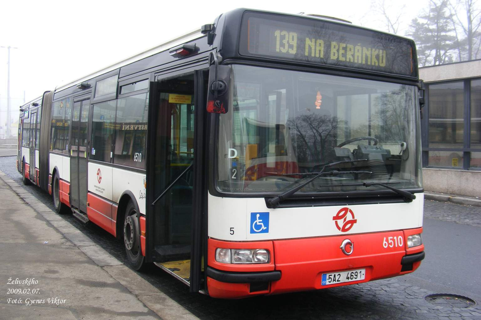Prágai busz 5A2 4691