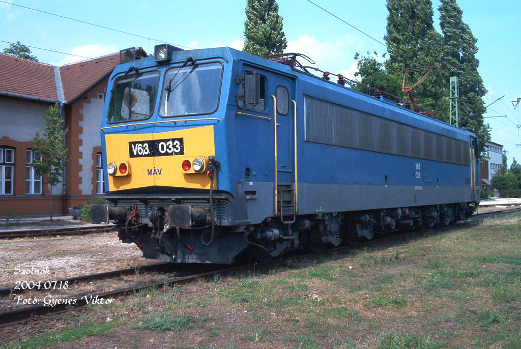 V63-033 4