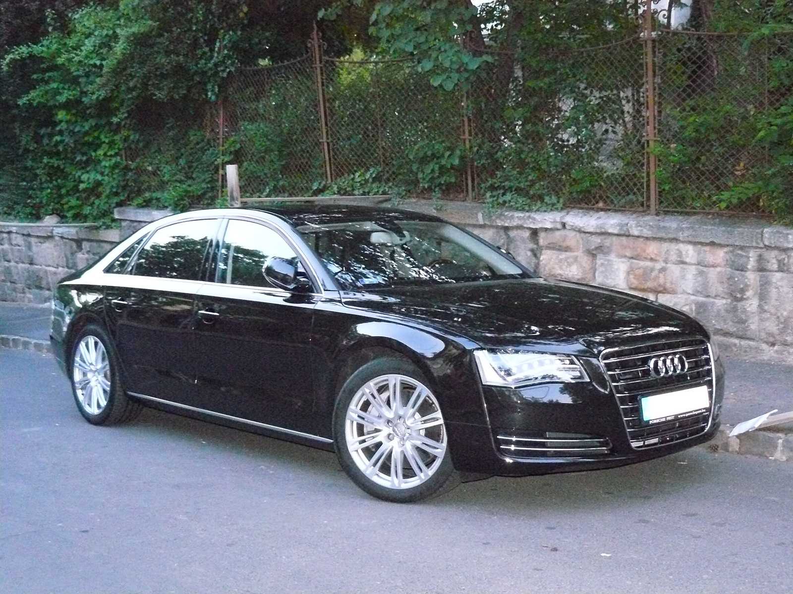 Audi A8 L