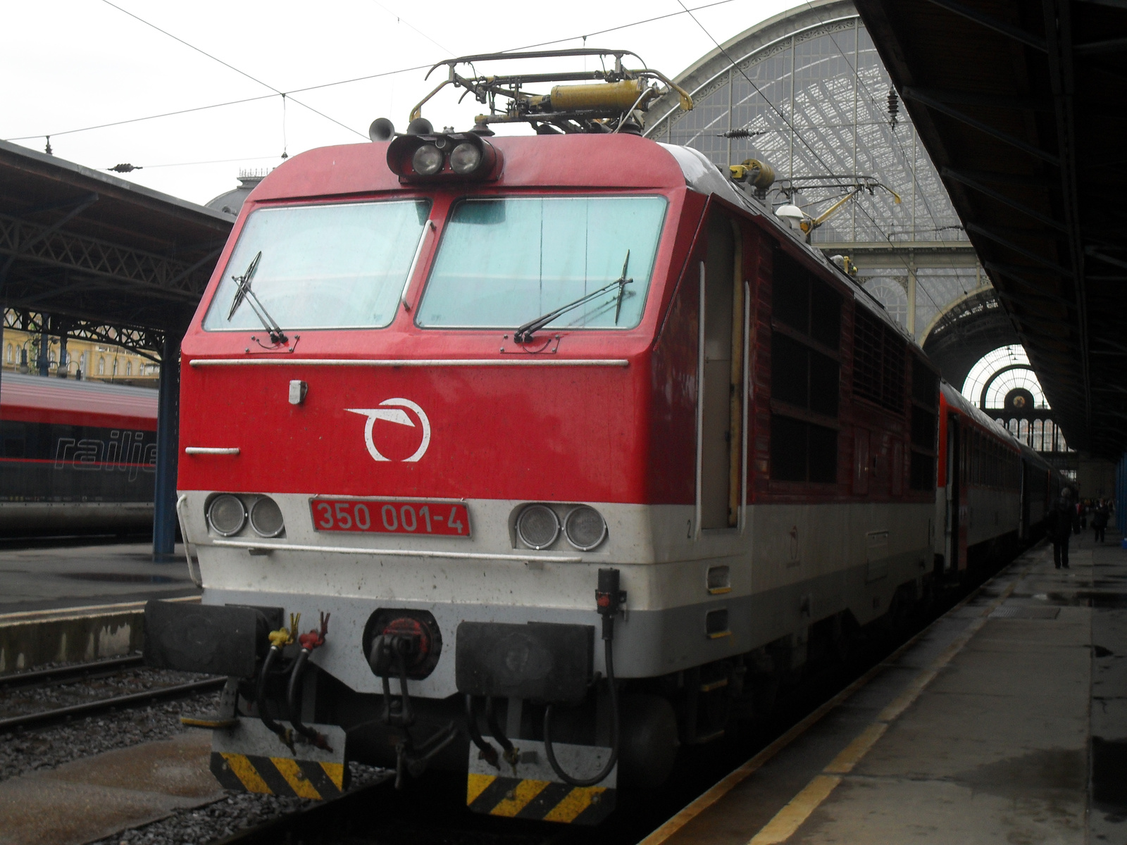 ZSSK 350 001-4