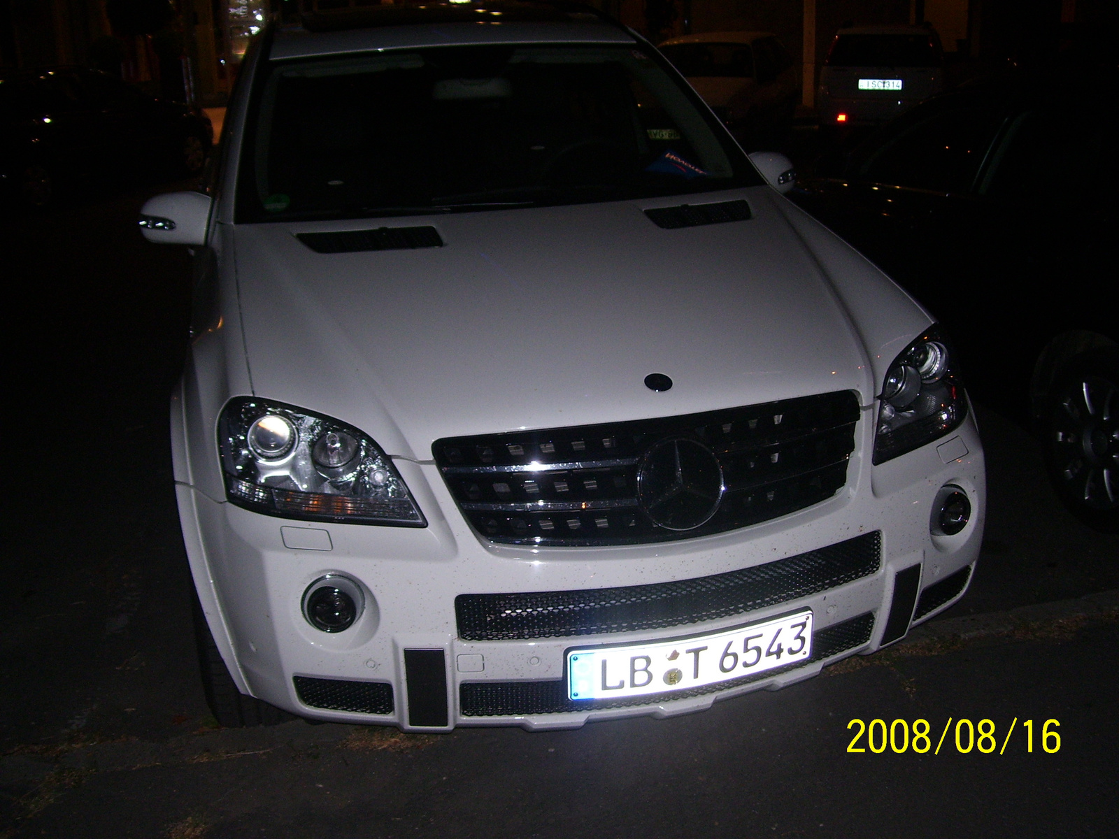 Mercedes-Benz ML63 AMG