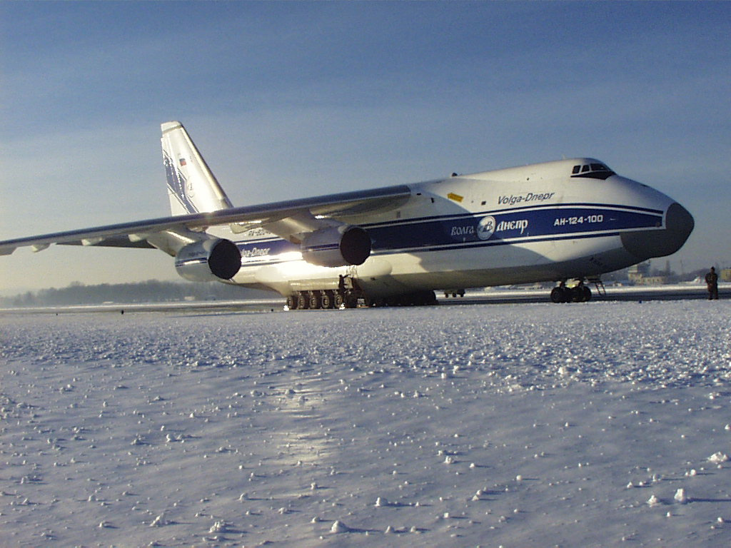 An-124 082