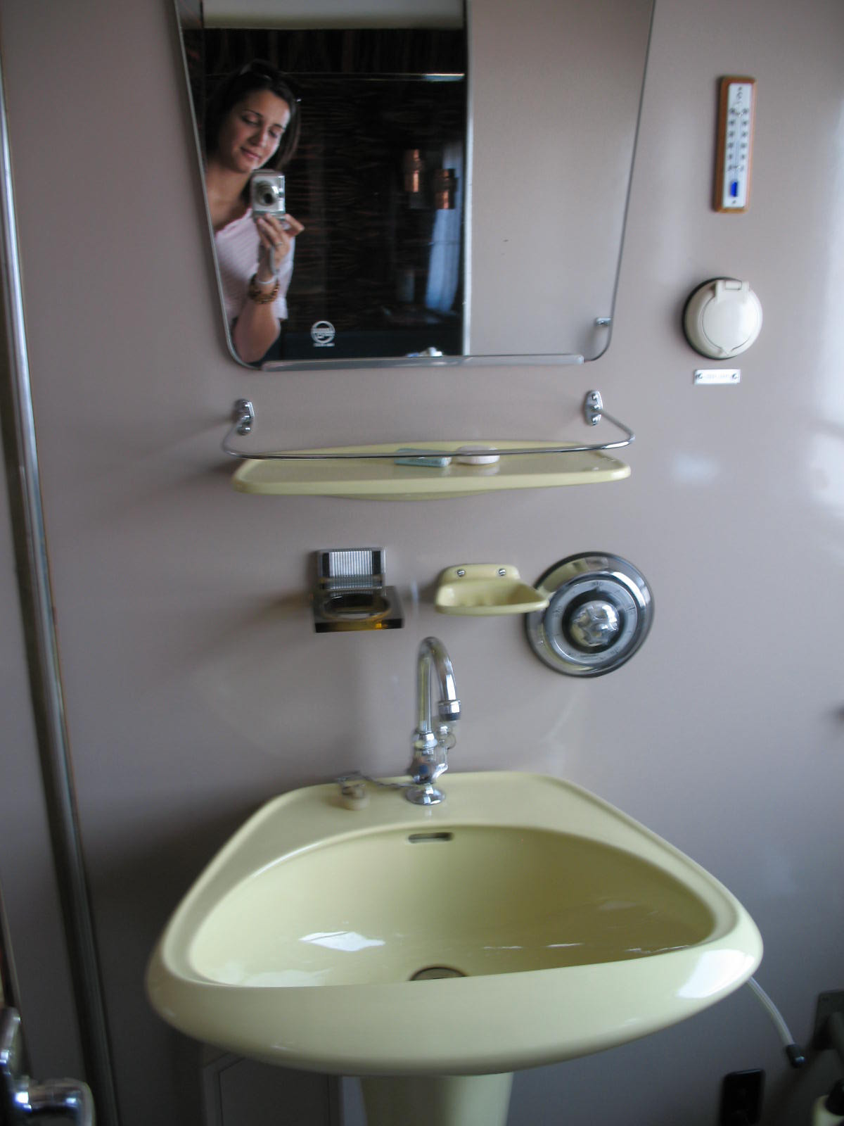 Fürdőszoba/vécé a Kádár-vonat lakosztályához